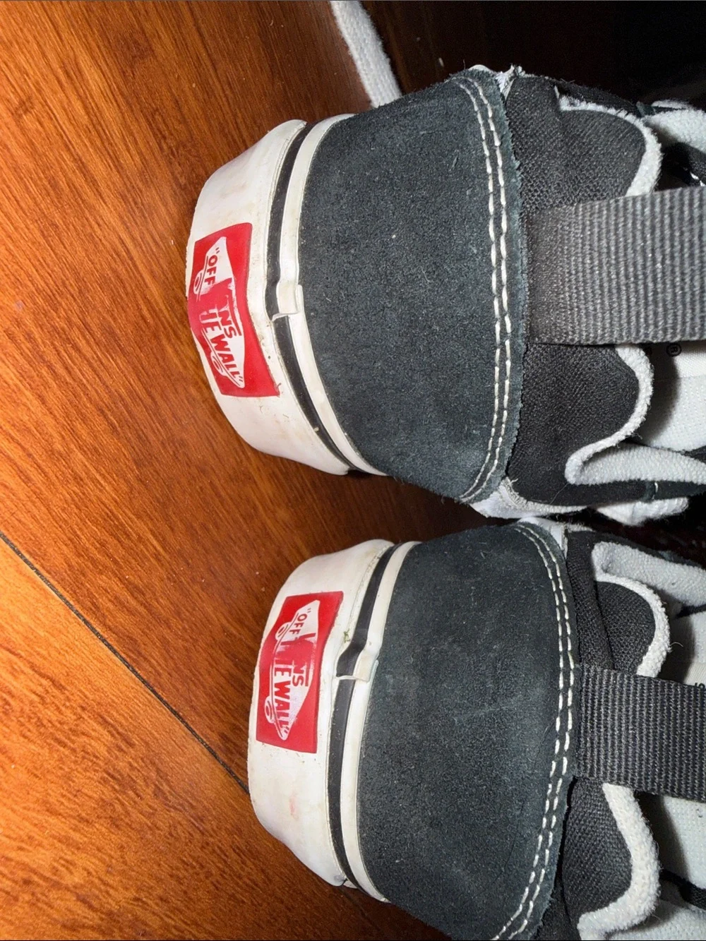 Vans Kids Black & White Low-Top Skate Sneakers
Comes w/ Box!!!!! - Picture 6 of 9